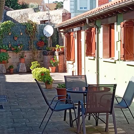 Apartamentos Las Cuadras De Estanos Muriedas Luaran gambar