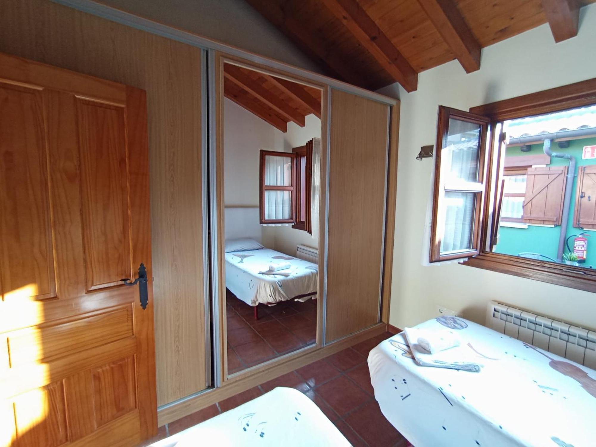 Apartamentos Las Cuadras De Estanos Muriedas Luaran gambar
