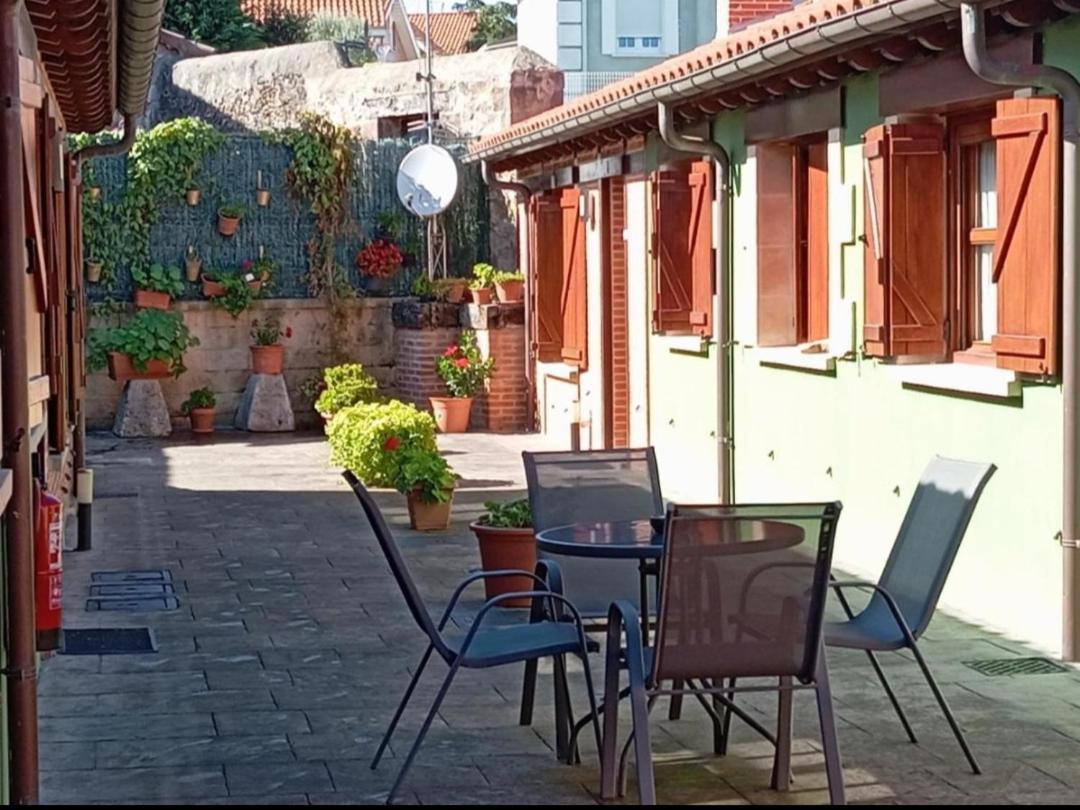 Apartamentos Las Cuadras De Estanos Muriedas Luaran gambar
