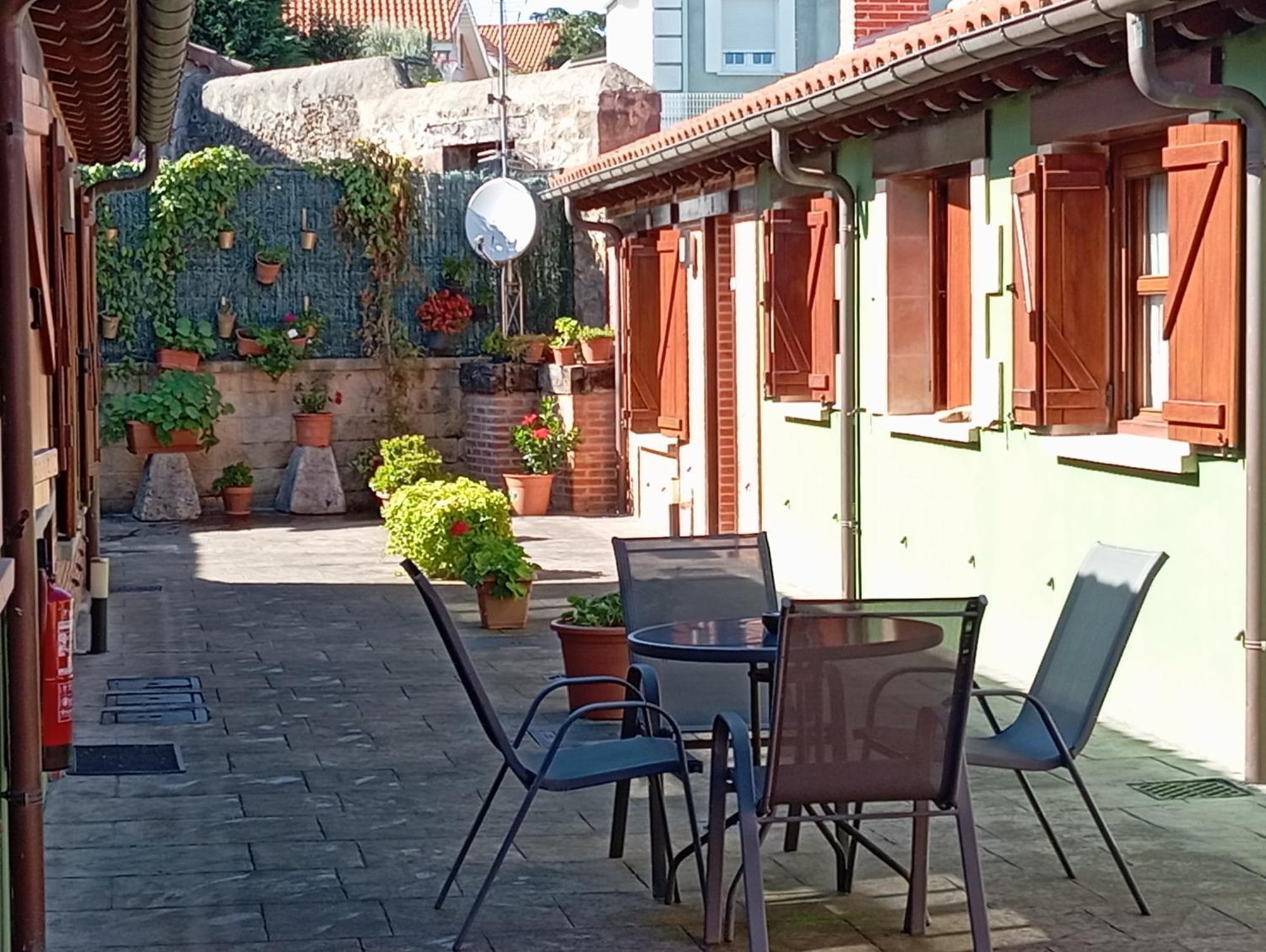 Apartamentos Las Cuadras De Estanos Muriedas Luaran gambar